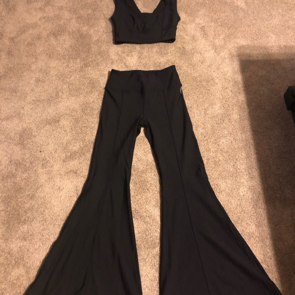 Brand new free people 2-piece black workout set.